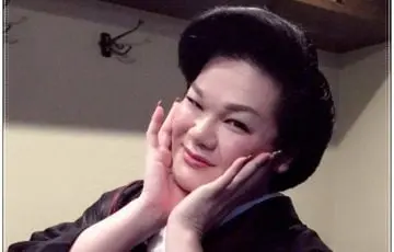 メイリームー,オネエ
