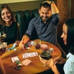 ポーカーのルールと役を解説！行楽シーズンに大人数で楽しもう！